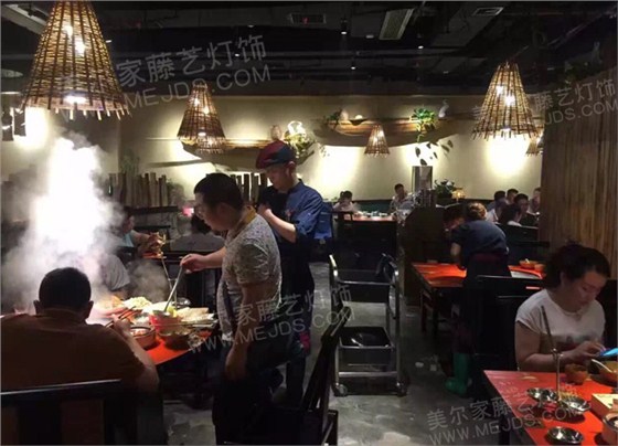 胡大飯店使用美爾家藤藝吊燈圖