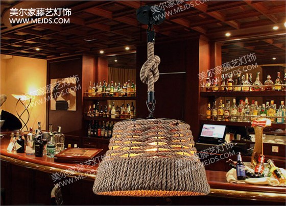 酒吧使用美爾家鐵藝燈飾