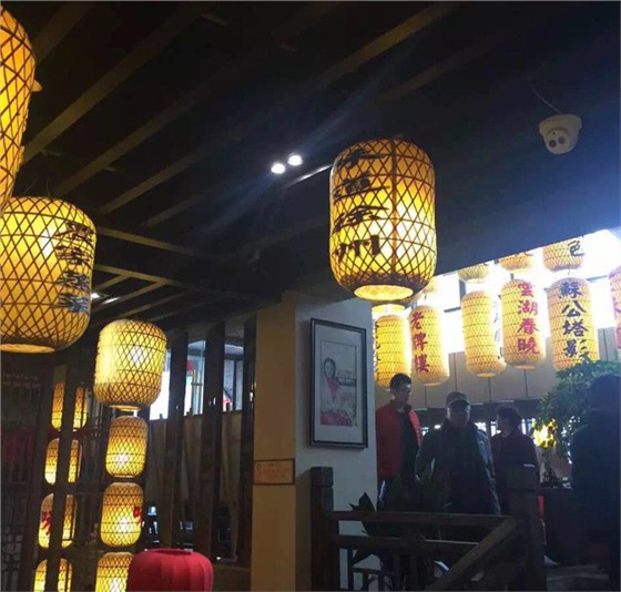 美爾家藤藝燈飾實拍圖