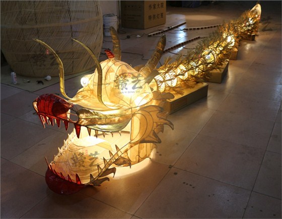 美爾家藤編龍燈