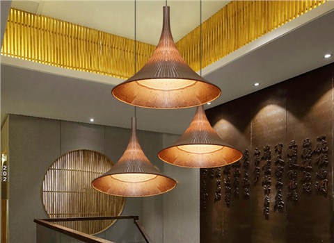 大型喇叭吊燈