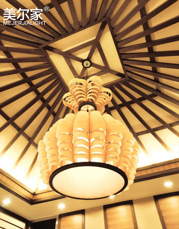 美爾家酒店木皮燈場景