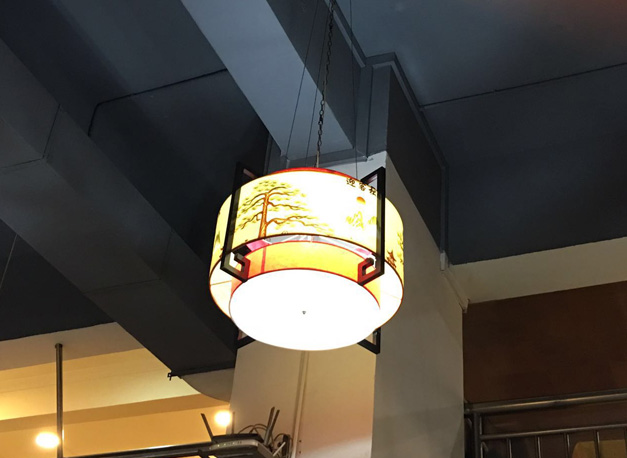 美爾家藤藝吊燈實拍圖