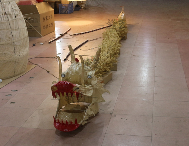 美爾家藤編龍燈